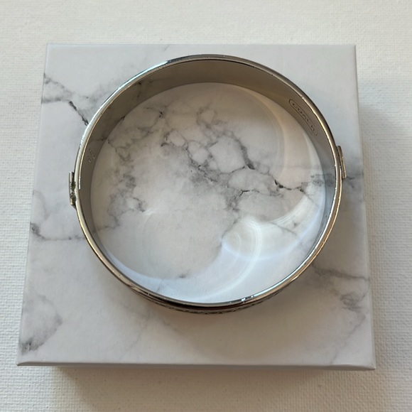 Vintage Coach 1/2”polished silver signature C bangle bracelet. - Picture 3 of 7